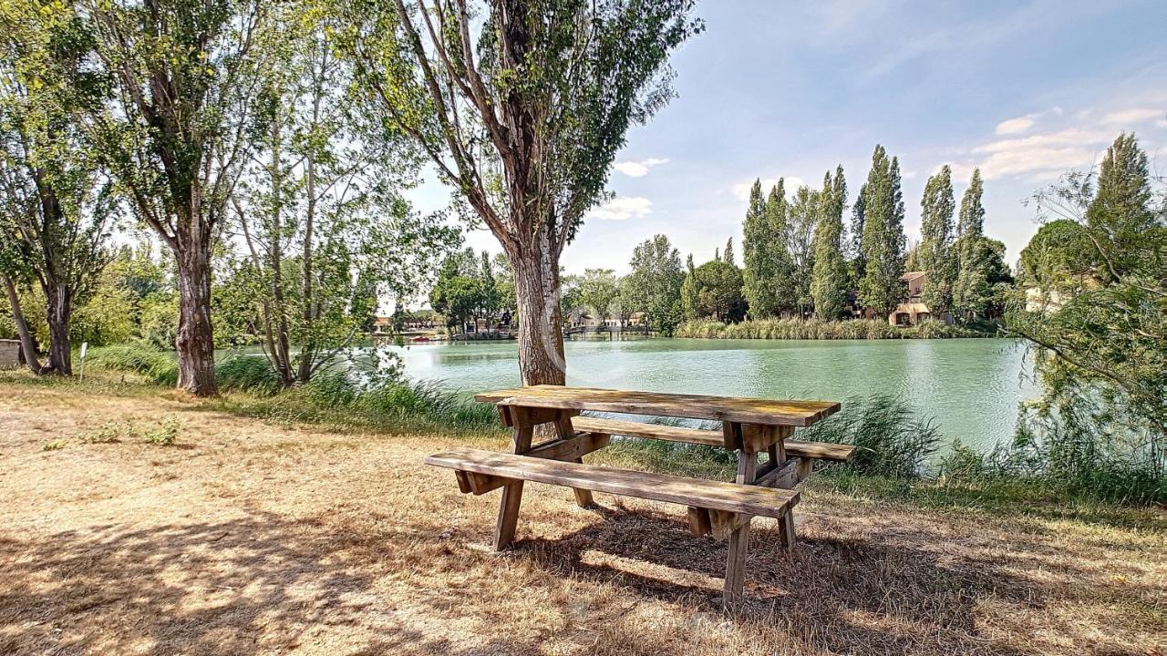 Appartement Village 9 En Residence De Vacances En Camargue Арль Экстерьер фото